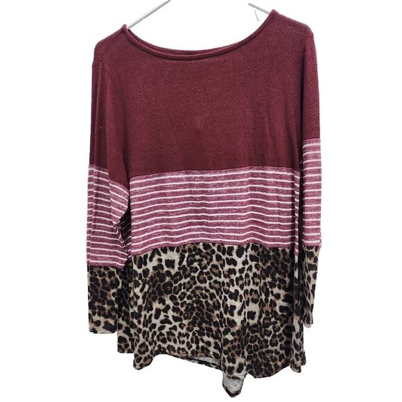 Emerald Womens Tunic Top Sz 1X Maroon Striped Animal Print Angled Hem Soft Knit - Picture 1 of 7